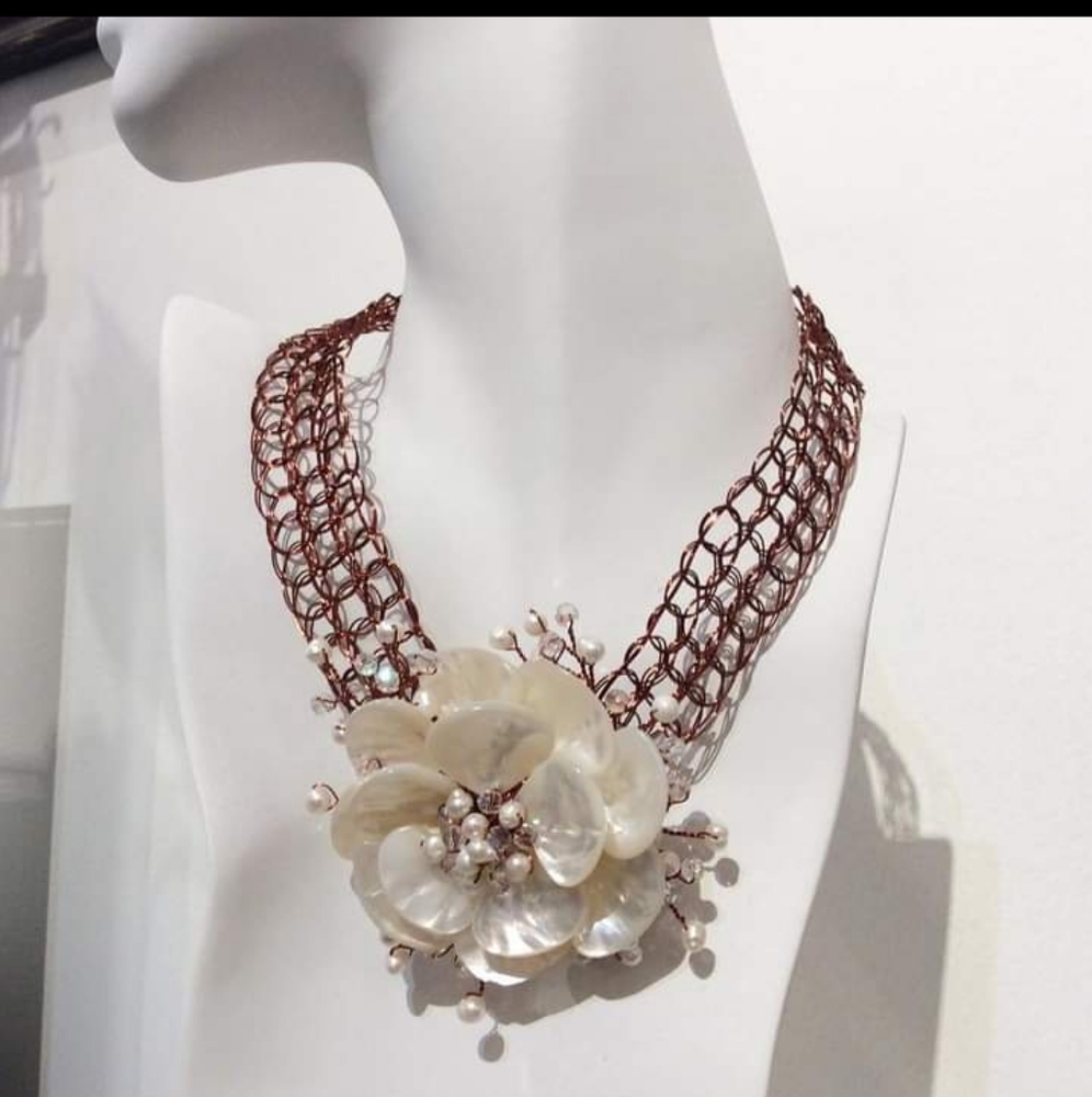 Meet your Posher, Gilded